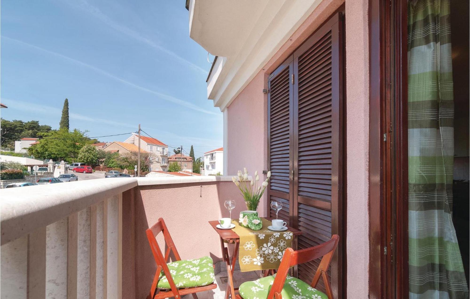 Lovely Apartment In Split With Wifi Exterior photo