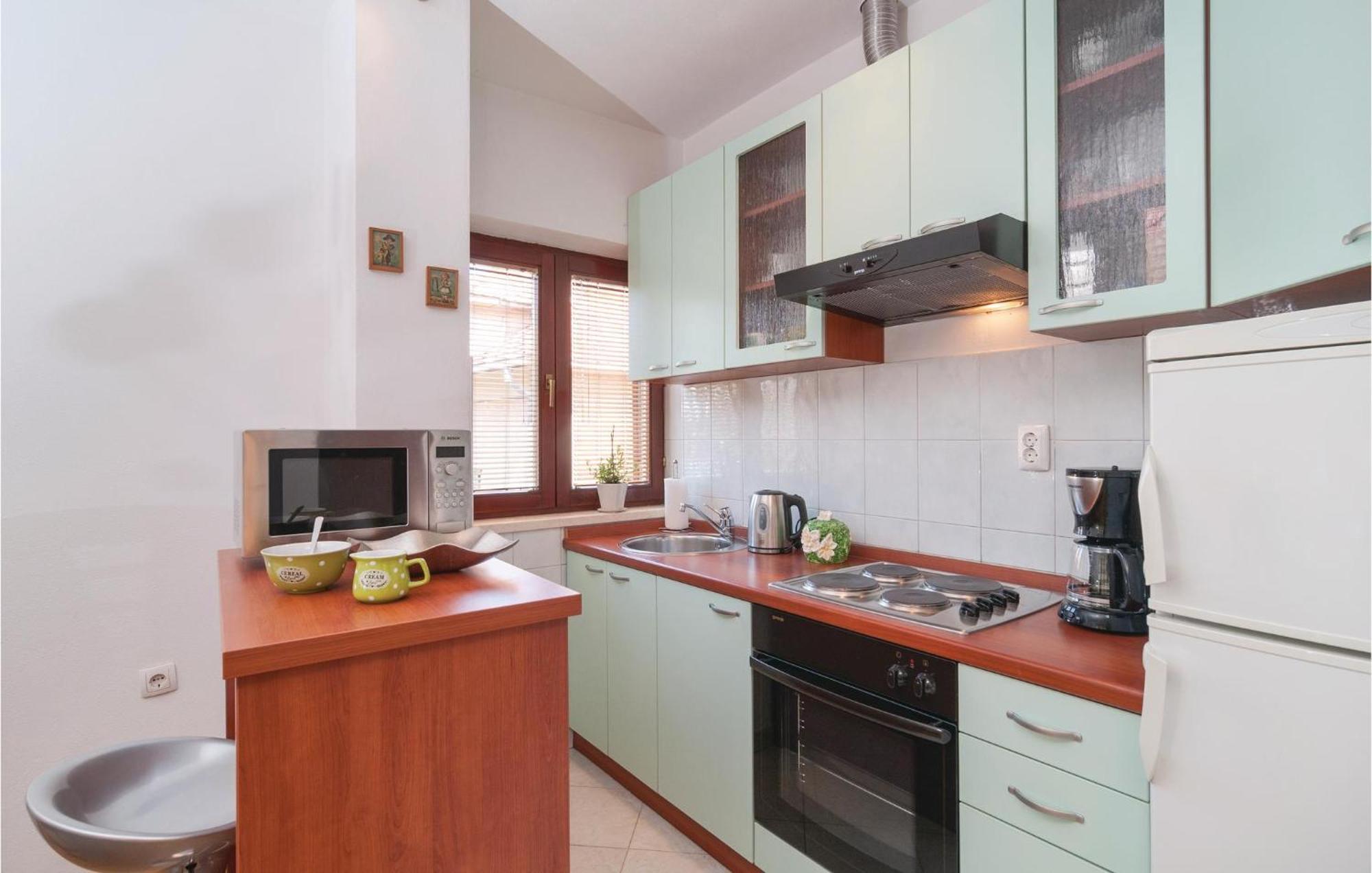 Lovely Apartment In Split With Wifi Exterior photo