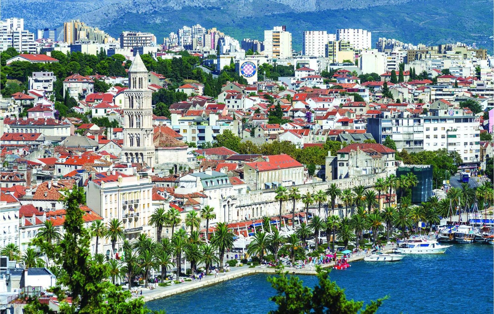 Lovely Apartment In Split With Wifi Exterior photo
